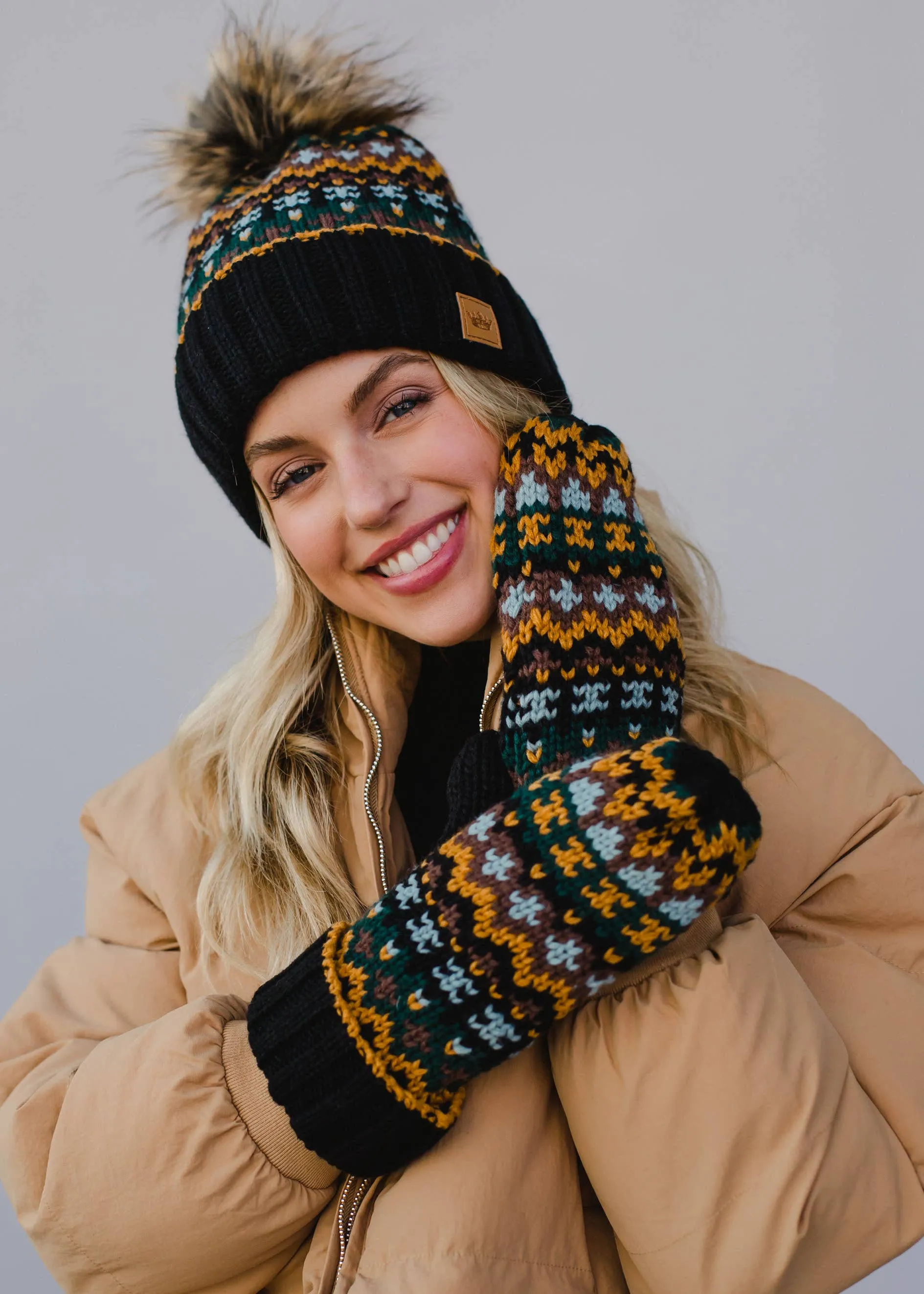 Black & Multicolored Patterned Mittens