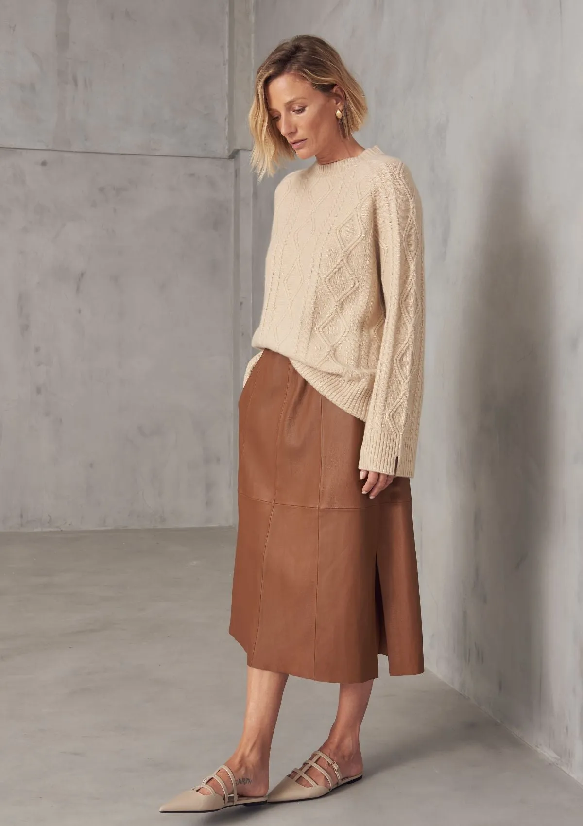 Cashmere Cable Crew Neck Sweater in Natural Beige