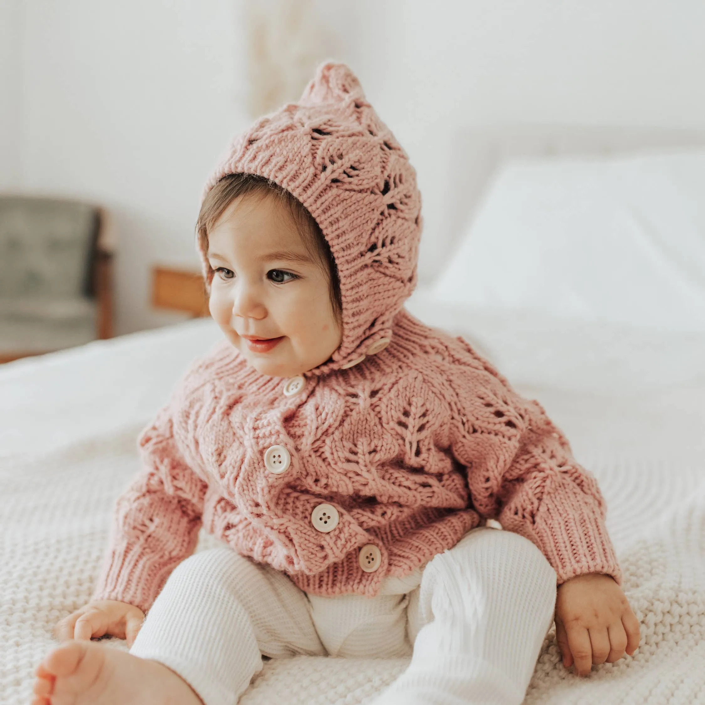 Leaf Lace Hand Knit Bonnet- Huggalugs