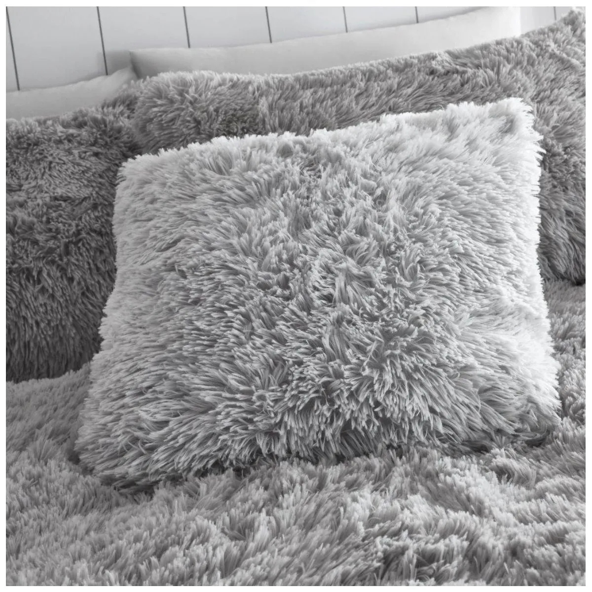 Luxury Pack of 4 Cushion Covers Teddy Fleece Hugg & Snug