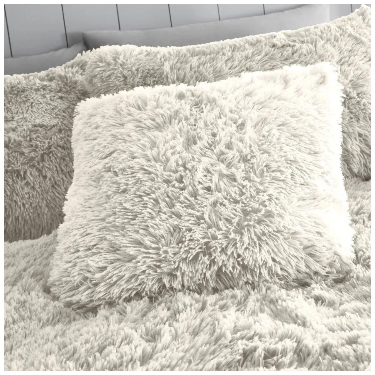 Luxury Pack of 4 Cushion Covers Teddy Fleece Hugg & Snug