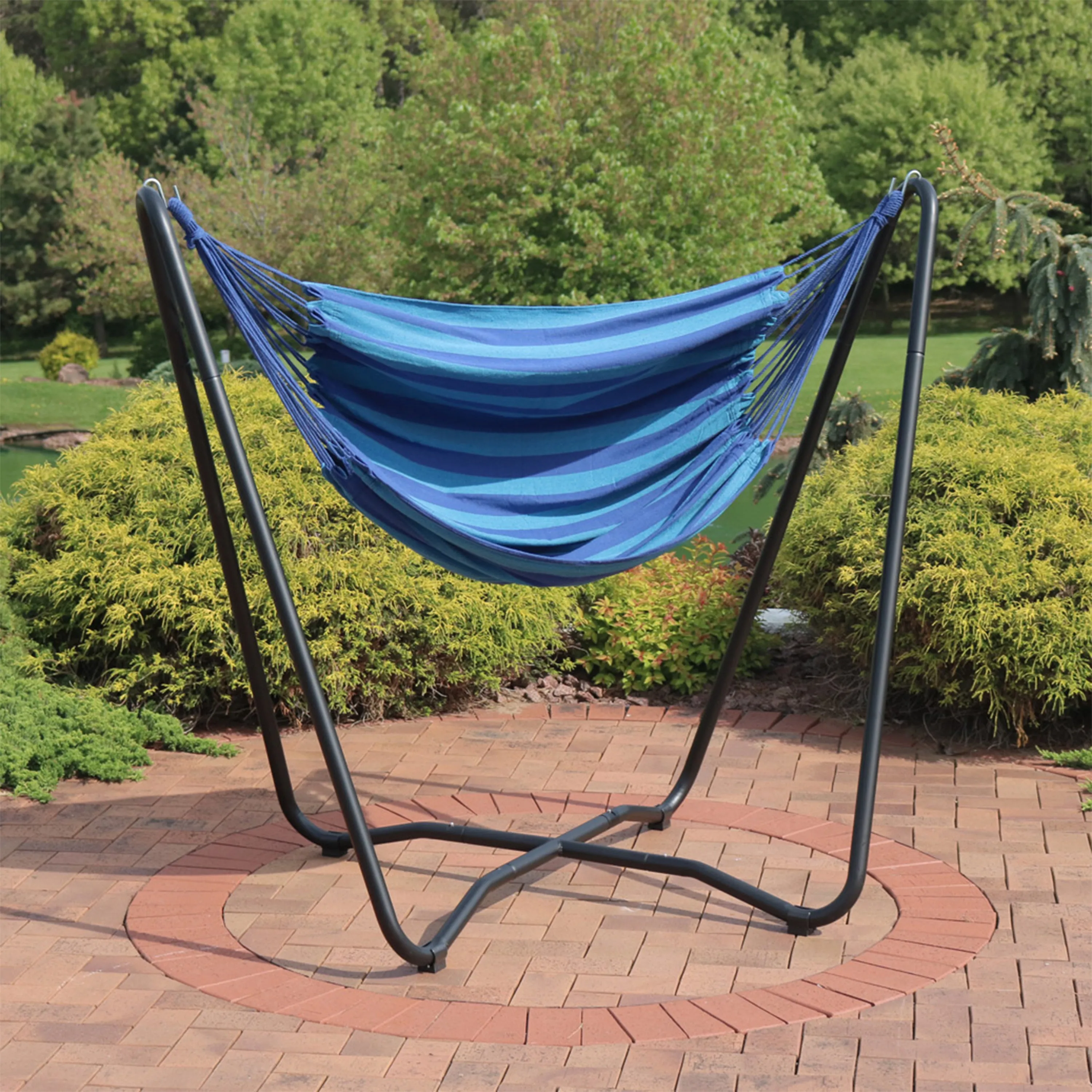 Sunnydaze Hanging Rope Hammock Chair with Space-Saving Stand