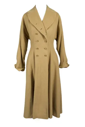 Vera Maxwell vintage coat from 1940s Cinched waist