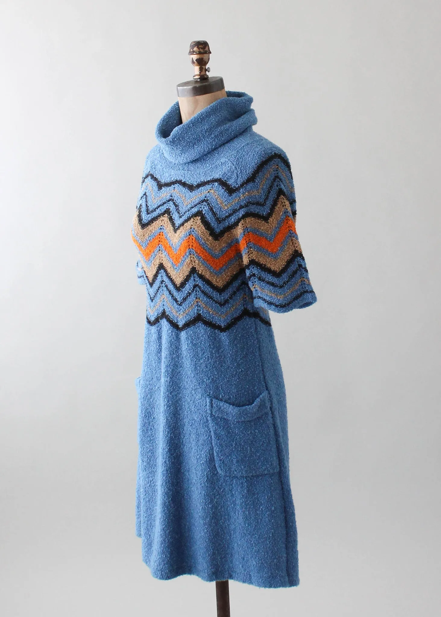 Vintage 1970s Zig Zag Blue Knit Dress