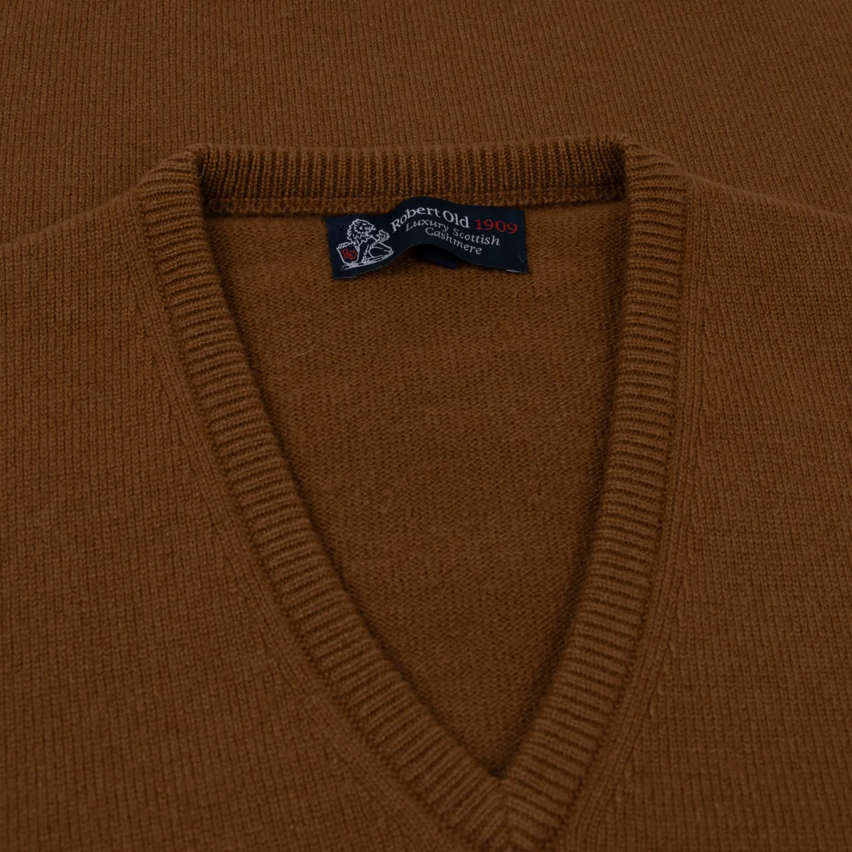 Vintage Vicuna Tobermorey 4ply V-Neck Cashmere Sweater